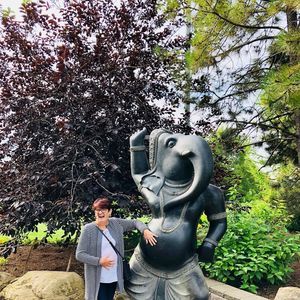 Meet your Posher, Linda